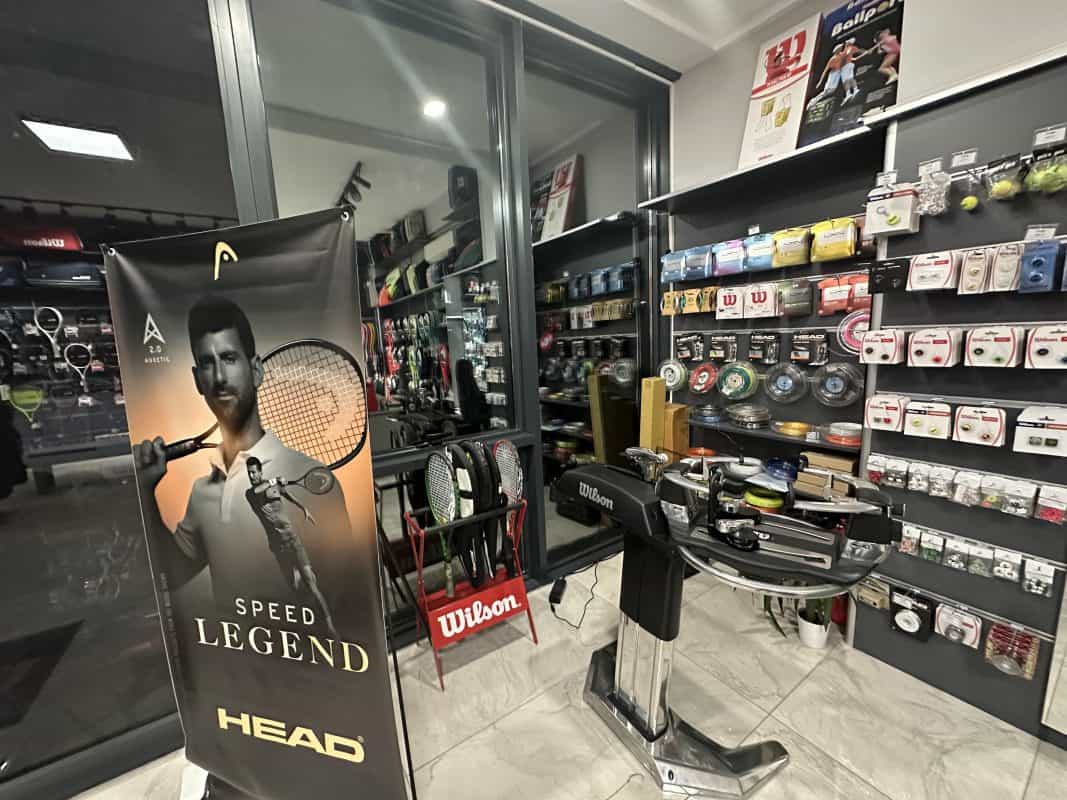 Wilson Baiardo kordaj makinesi ile Luxilon, Wilson ve Head profesyonel tenis kordajı – Renda Tenis İzmit Kocaeli
